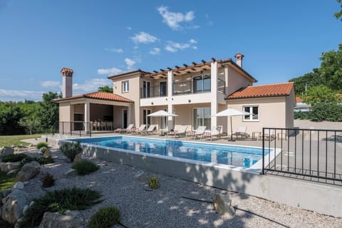 Private pool of luxury villa Casa Olé