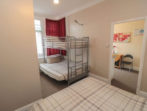 8 bedrooms, WiFi (free), individually decorated, individually furnished
