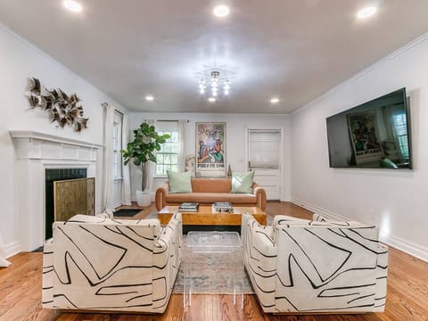 Slide back into the coolest vibe in this artsy, styled space. 