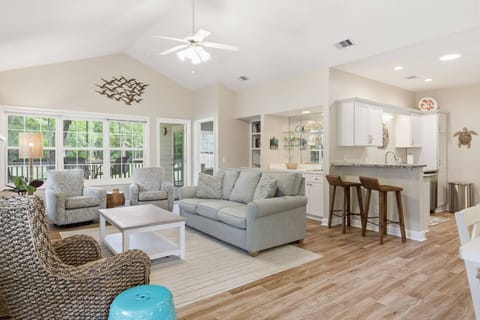 Lofted ceiling, ceiling fan and plenty of space for all to enjoy