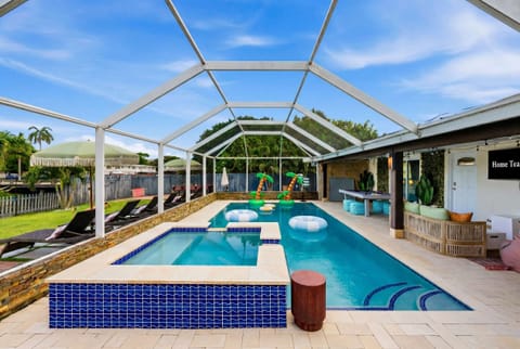 Swim, soak & unwind in your screened-in pool & spa — bug-free, sun-soaked & all yours! 