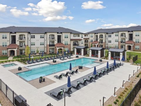 Resort-Style Pool