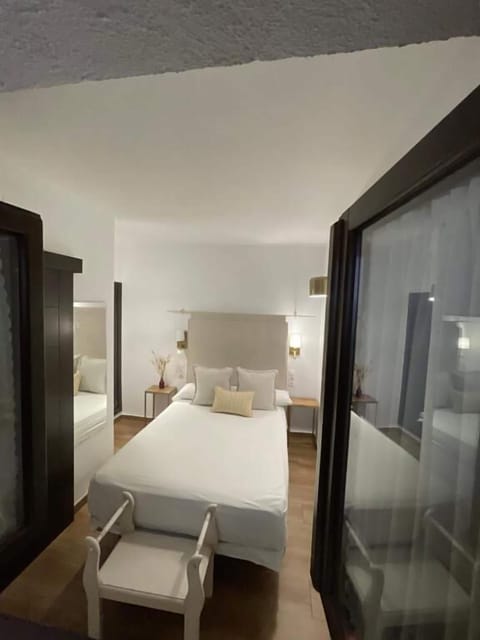 Double Room, Patio, Courtyard View | Free WiFi