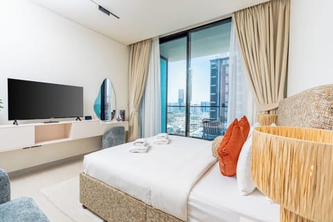 Deluxe Studio, Balcony | In-room safe, blackout drapes, soundproofing, iron/ironing board