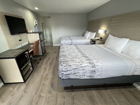 Standard Room, 2 Queen Beds | 1 bedroom, pillowtop beds, desk, blackout drapes