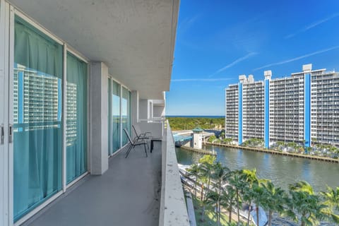 Classic Condo, Balcony, Ocean View | Property grounds