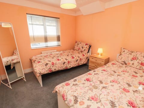 4 bedrooms, WiFi (free), individually decorated, individually furnished