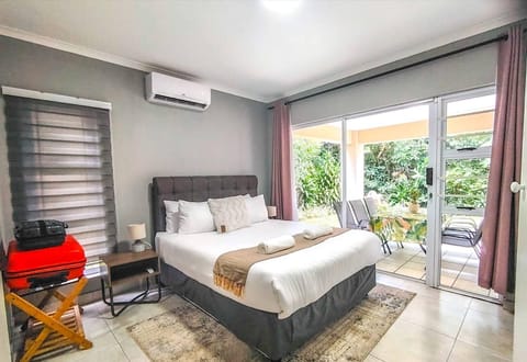 Apartment, 3 Bedrooms, Smoking, Patio | 3 bedrooms
