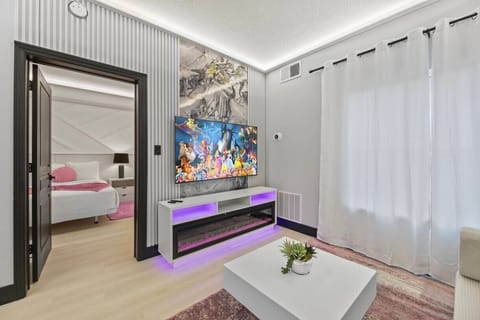 Communal lounge / TV room,Living Room