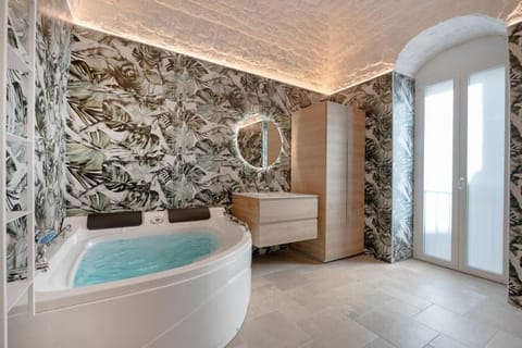 Deluxe Suite, Balcony, City View | Spa