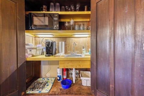 Studio, Multiple Beds, Kitchenette, Garden View (The Studio at Durst Haus) | Private kitchen