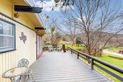 House, 1 Queen Bed with Sofa bed, Mountain View (The Collector's Hideaway) | View from room