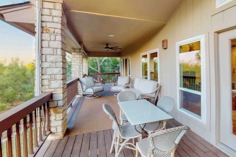 House, Multiple Beds (Getaway to Horseshoe Bay) | Outdoor dining