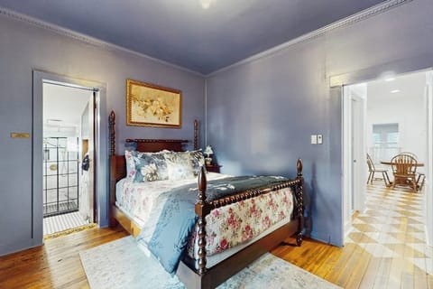 House, Multiple Beds, Garden View (Blue Haus) | 2 bedrooms, individually decorated, individually furnished, bed sheets