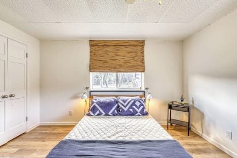 House, Multiple Beds (Riverfront Oasis 2) | 2 bedrooms, individually decorated, individually furnished, bed sheets