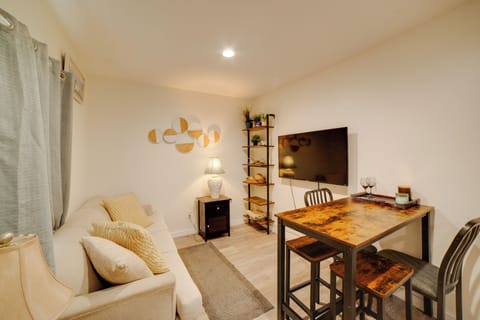 Riverside Vacation Rental | 1BR | 1BA | 800 Sq Ft