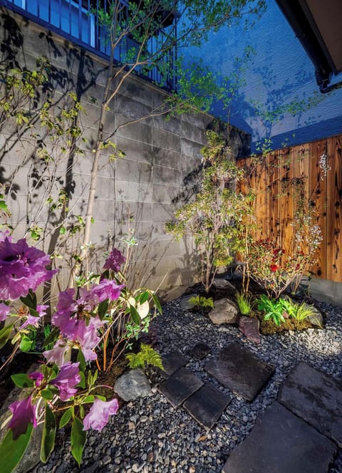 Traditional House, 3 Bedrooms, Kitchen, Garden View | Garden view