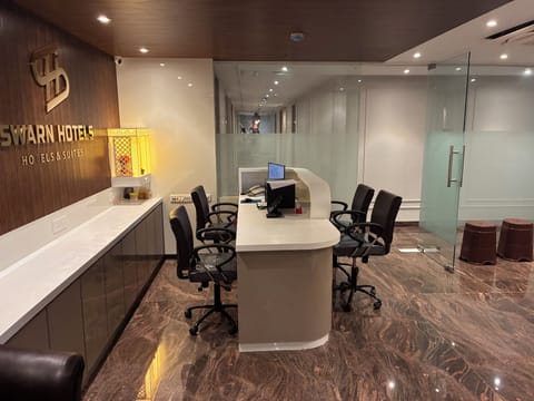 Standard Double Room, City View | Business center