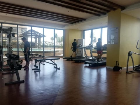 Condo, 1 Bedroom, Accessible, Smoking | Fitness studio