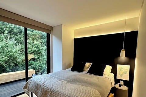 Bedroom. Interior and views may vary based on location and availability.