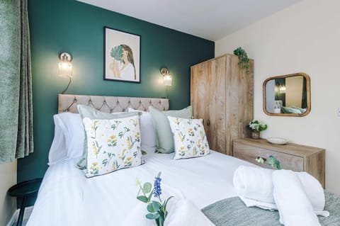 House | 4 bedrooms, Internet