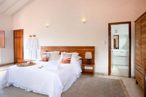 Superior Double Room, Garden View | In-room safe, soundproofing, WiFi (free)