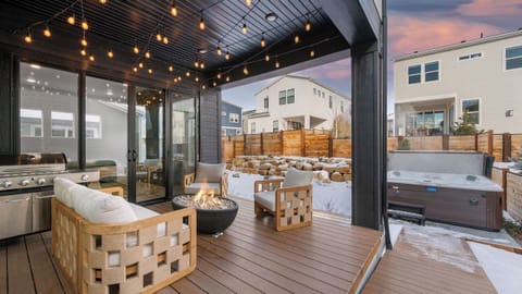 House (5 Bedrooms) | Interior