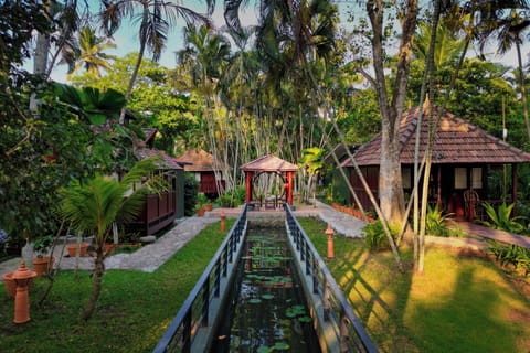 10 outdoor pools
