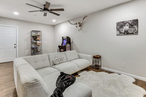 Mansfield Vacation Rental | 3BR | 2BA | 1,425 Sq Ft