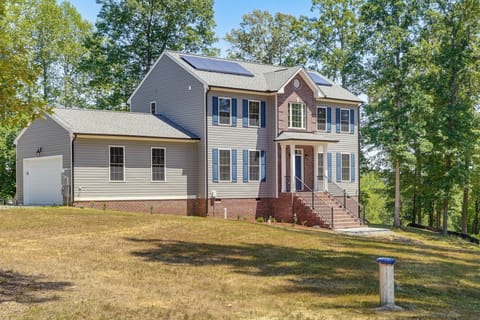 Orange Vacation Rental | 4BR | 4.5BA | 2,075 Sq Ft
