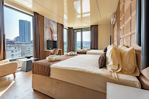 Deluxe Room, Balcony | Desk, laptop workspace, WiFi (free)