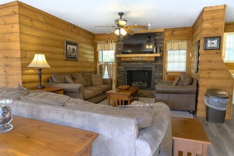 Chalet, 5 Bedrooms | Living area | Smart TV