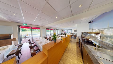 Basic Double or Twin Room, Patio | Dining