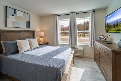 Condo, 1 Queen Bed (The Ruby 104) | 1 bedroom