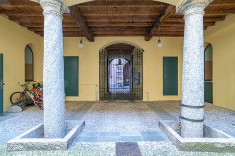 Common area (corridors, hall)