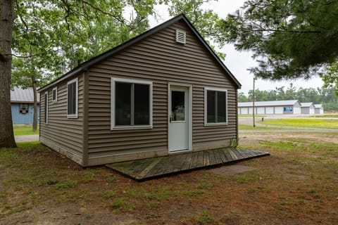 Cabin 19-10