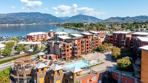 Playa del Sol Resort Kelowna (1)