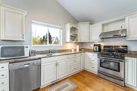 Glacier Ridge Suite.