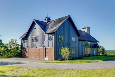 Hyde Park Vacation Rental | 3BR | 3.5BA | 4,100 Sq Ft