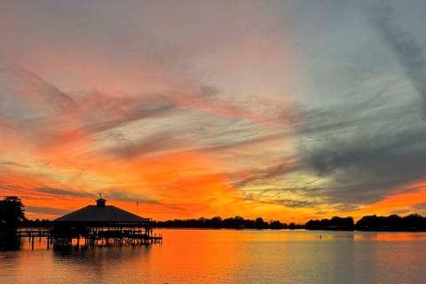 Saint Joseph Vacation Rental | 4BR | 2BA | 3,600 Sq Ft