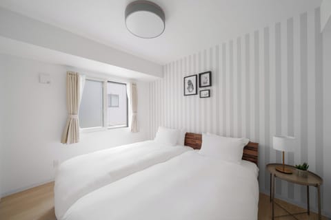 Apartment | Iron/ironing board, WiFi (free), bed sheets