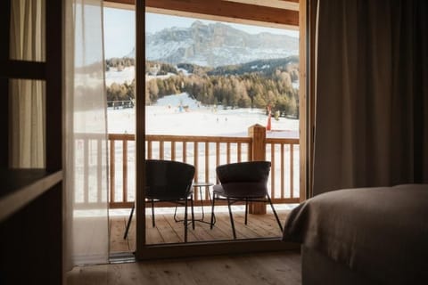 Superior Double Room, Balcony, Mountain View | Interior