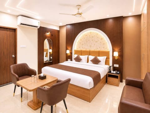 Executive Single Room, Balcony | Desk, laptop workspace, free WiFi