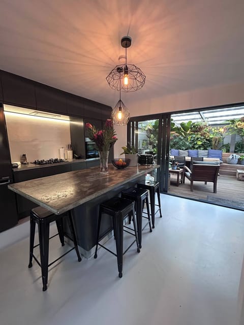 House, 2 Bedrooms, Terrace, Garden View | Dining room