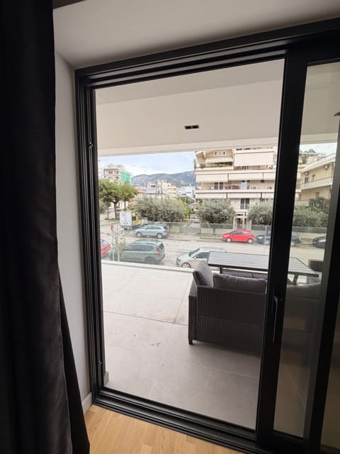 Signature Condo, 2 Bedrooms, Non Smoking, Kitchen | Balcony