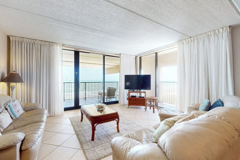 Apartment (3 Bedrooms) | Front of property