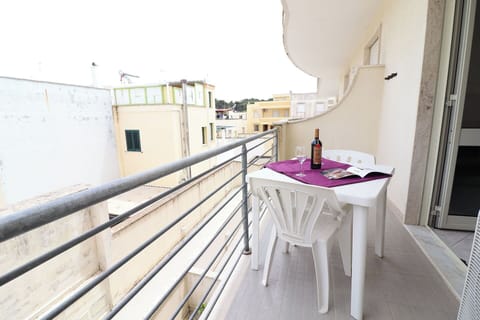 Apartment, Balcony, Condominium, Handrail, Hotel