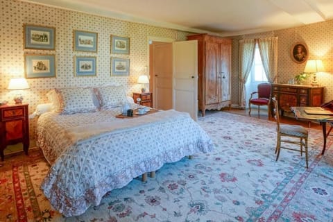 Superior Double Room, Garden View | Iron/ironing board (on request), WiFi (free)