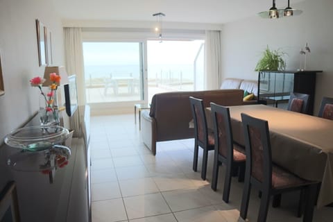 Apartment | Dining