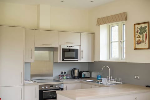 Dishwasher, cookware/dishes/utensils